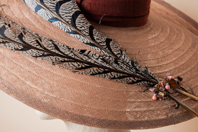 Foto de pamela artesanal con enlace a la categoría de sombreros y pamelas